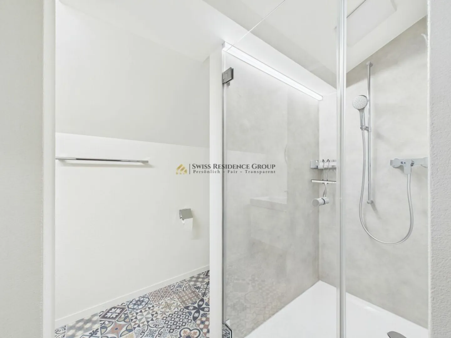 Vivere soleggiato e fiscalmente vantaggioso: Casa unifamiliare in una posizione tranquilla - Foto 11 di 13