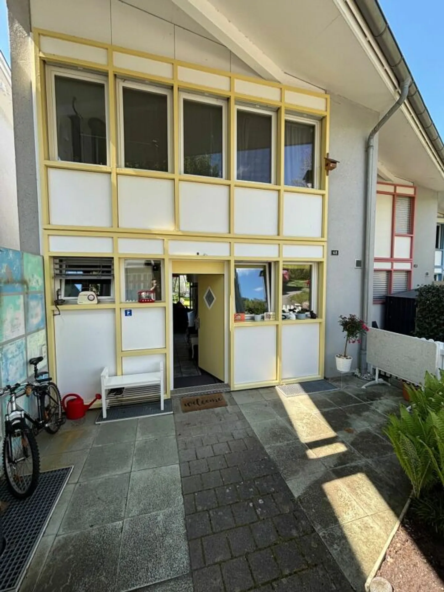 Corner Row House - Photo 3 of 13