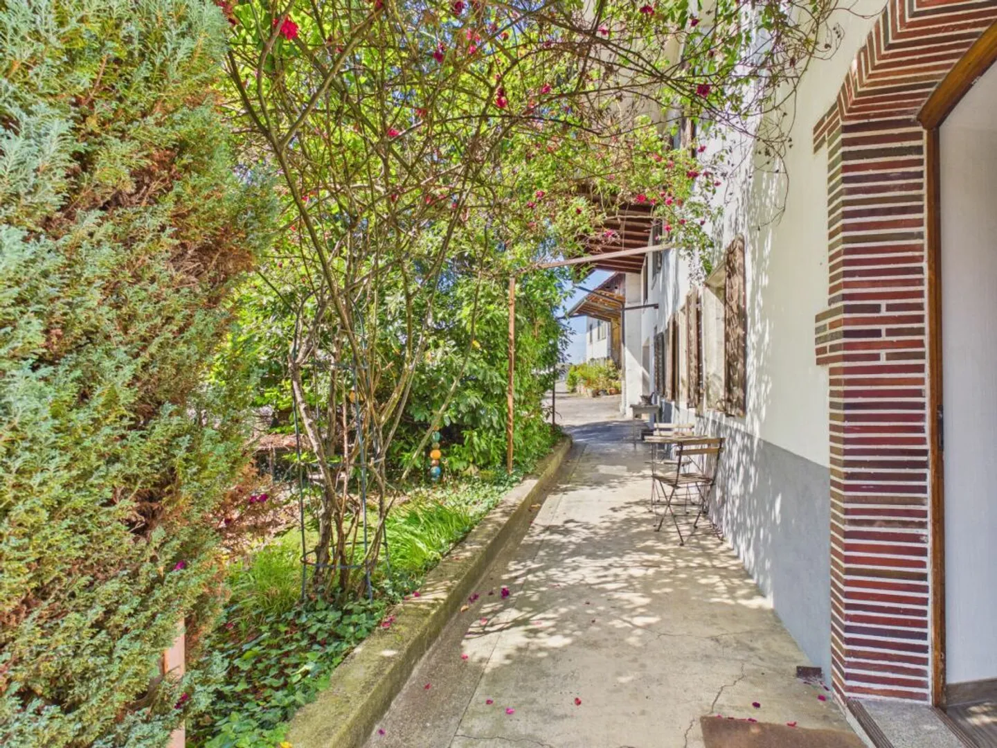 Maison individuelle avec charme et potentiel de développement - Photo 13 sur 13