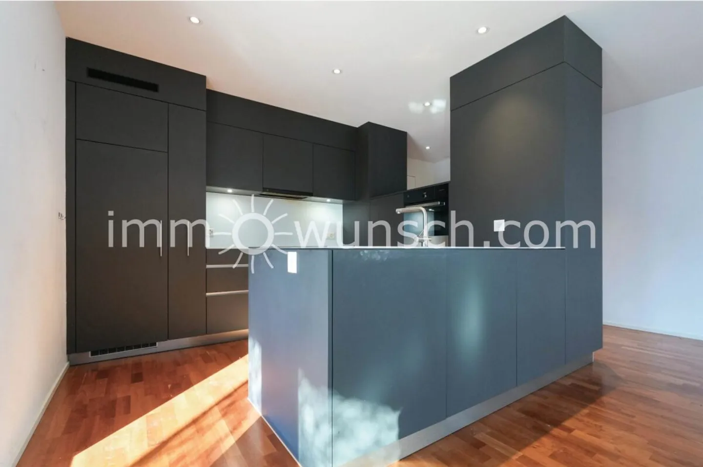 Condominio moderno e spazioso di 4 ½ stanze - Foto 6 di 11