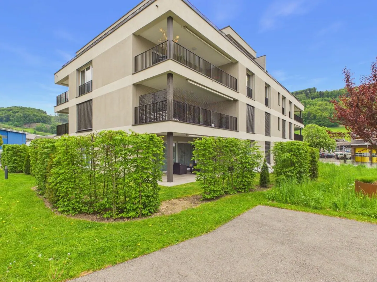 Moderne Gartenwohnung in Läufelfingen - Foto 1 von 13