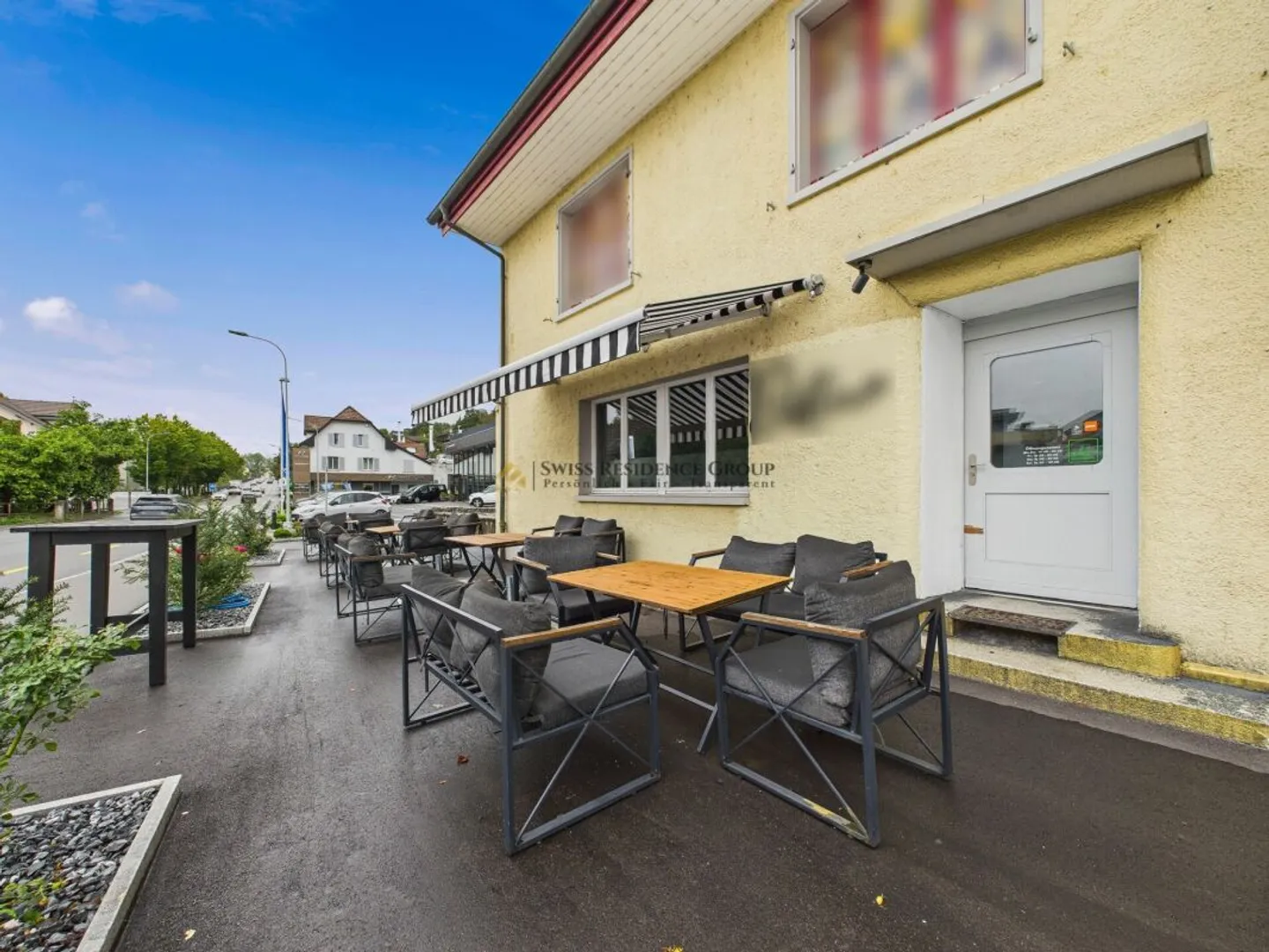 Attraktive Gastro-Location mit grosser Terrasse und TOP Einrichtung! - Foto 2 von 13
