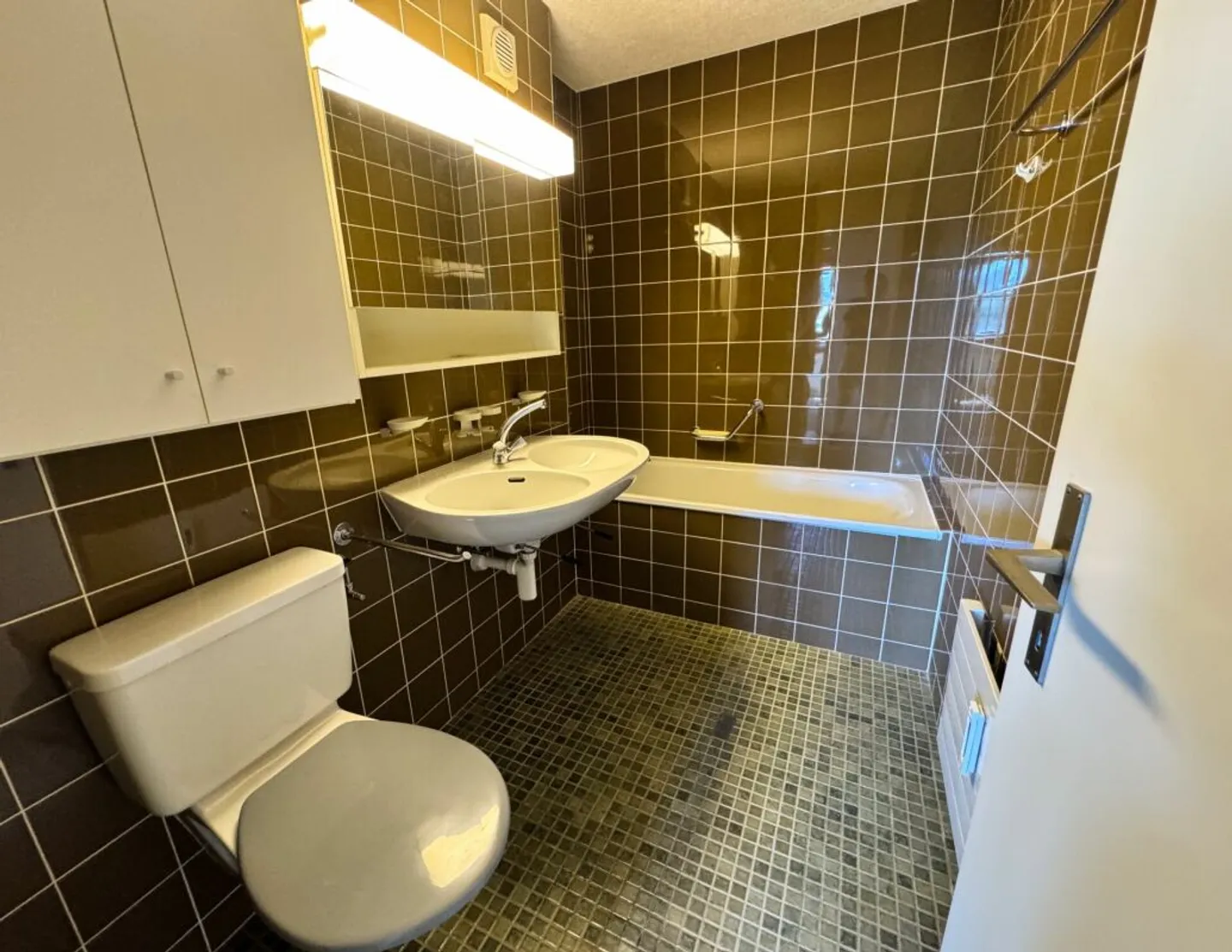 Charming Townhouse with Views - Photo 9 of 13