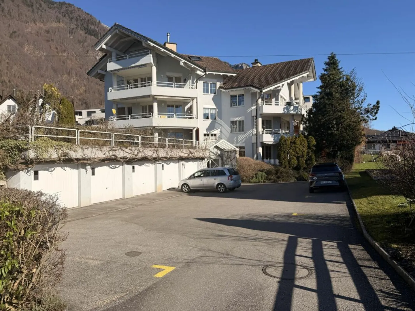 grosszügige 3.5 Zimmer-Dachwohnung an idyllischer Lage im Grünen - Foto 13 von 13