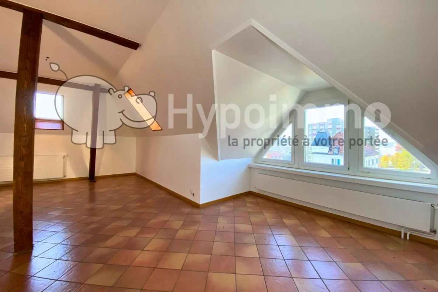 Superbe duplex mansardé de 3.5 pcs offrant 121 m² habitables - Foto 2 von 13