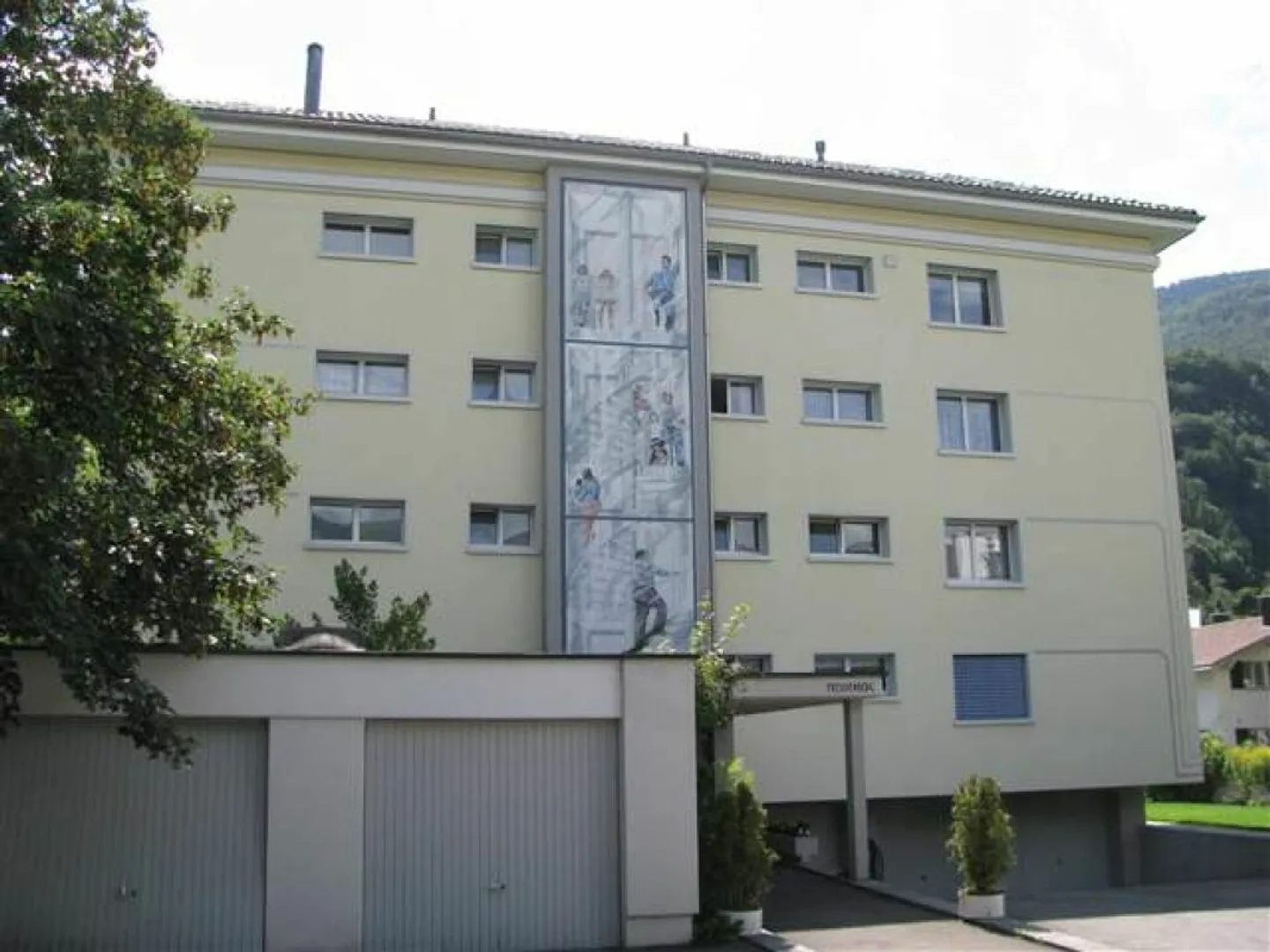 Bel appartement dans un quartier résidentiel calme et ensoleillé - Photo 1 sur 10