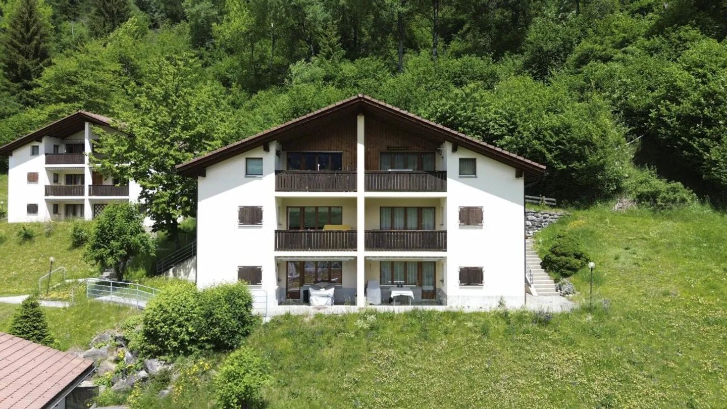 Sonnige 2.5-Zimmerwohnung mit Aussicht - Foto 2 von 12