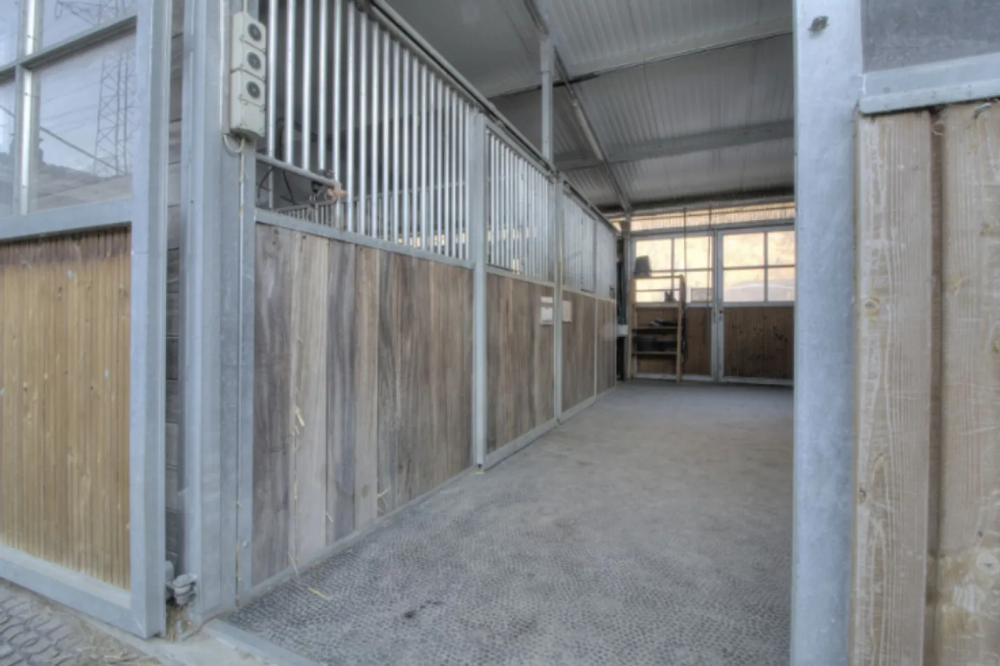 Villa équestre avec paddock - Photo 3 sur 9