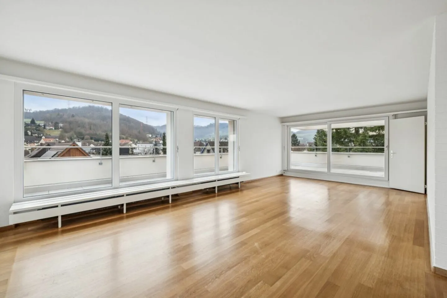 Appartement penthouse exclusif et spacieux de 5 1/2 pièces avec terrasse de 145 m2 - Photo 3 sur 10