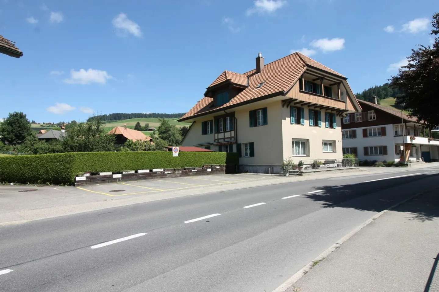 Maison de 3 familles, centrale, adaptée comme investissement - Photo 1 sur 13