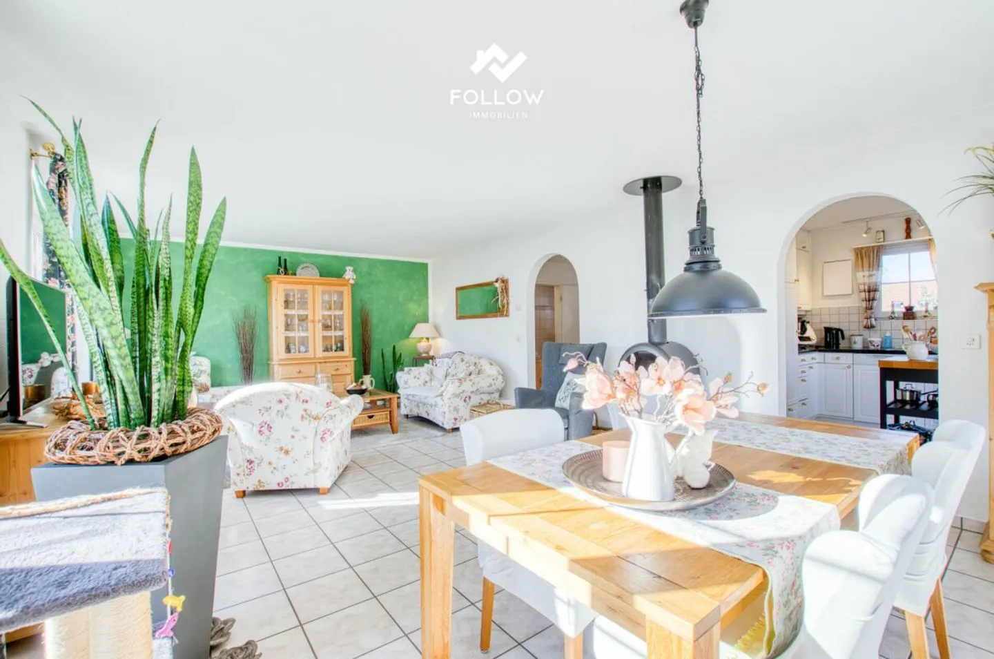 Maison d'angle avec jardin paradisiaque privé - Photo 2 sur 13