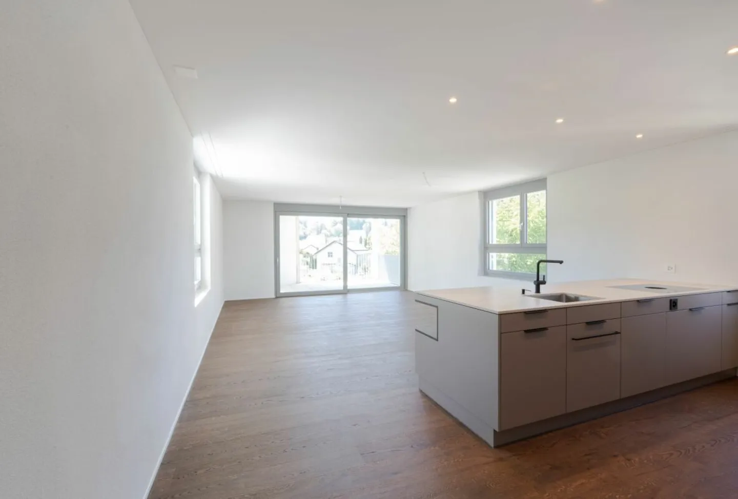 Light-flooded and exclusive penthouse apartment - Photo 10 of 13