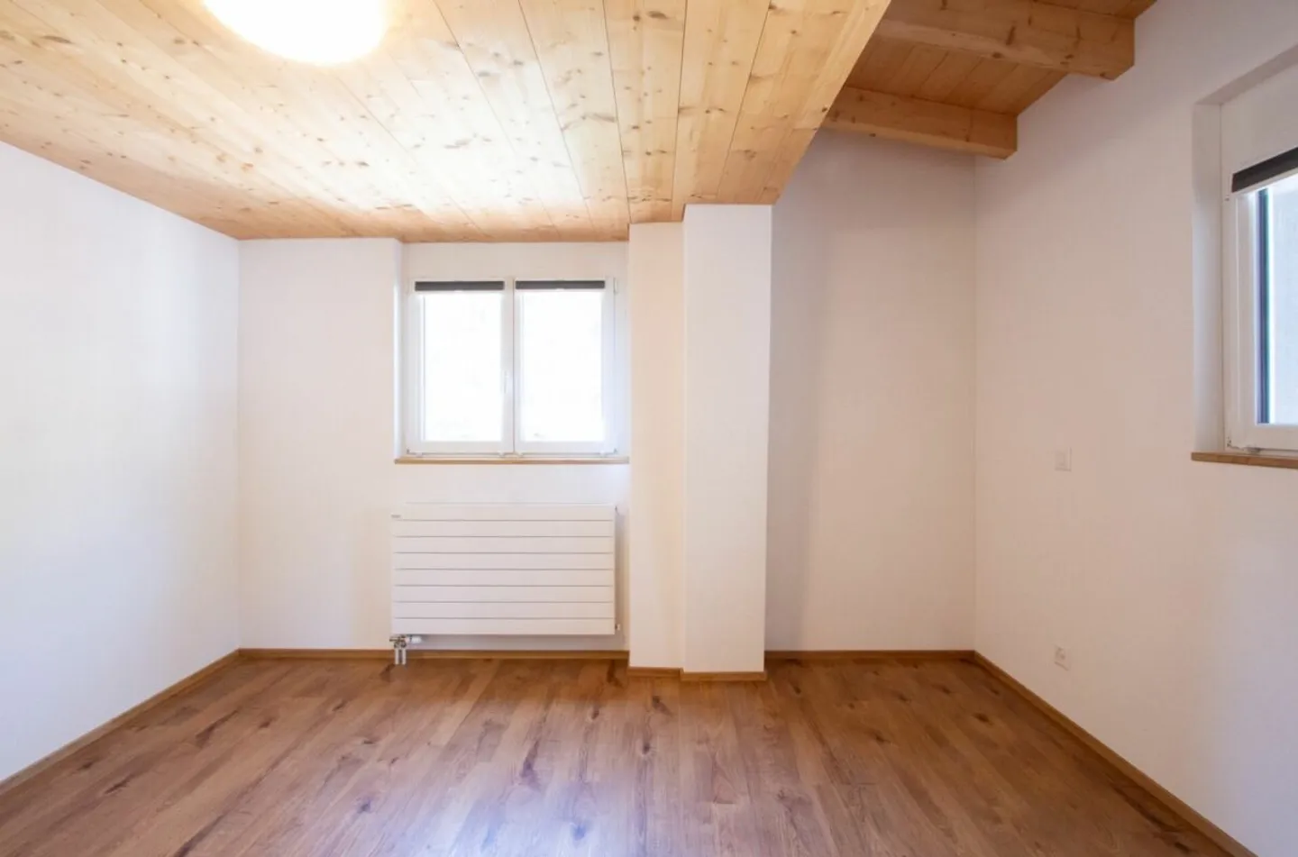 Grosszügige 3.5 Zimmerwohnung mit schönem Sitzplatz - Photo 4 sur 12