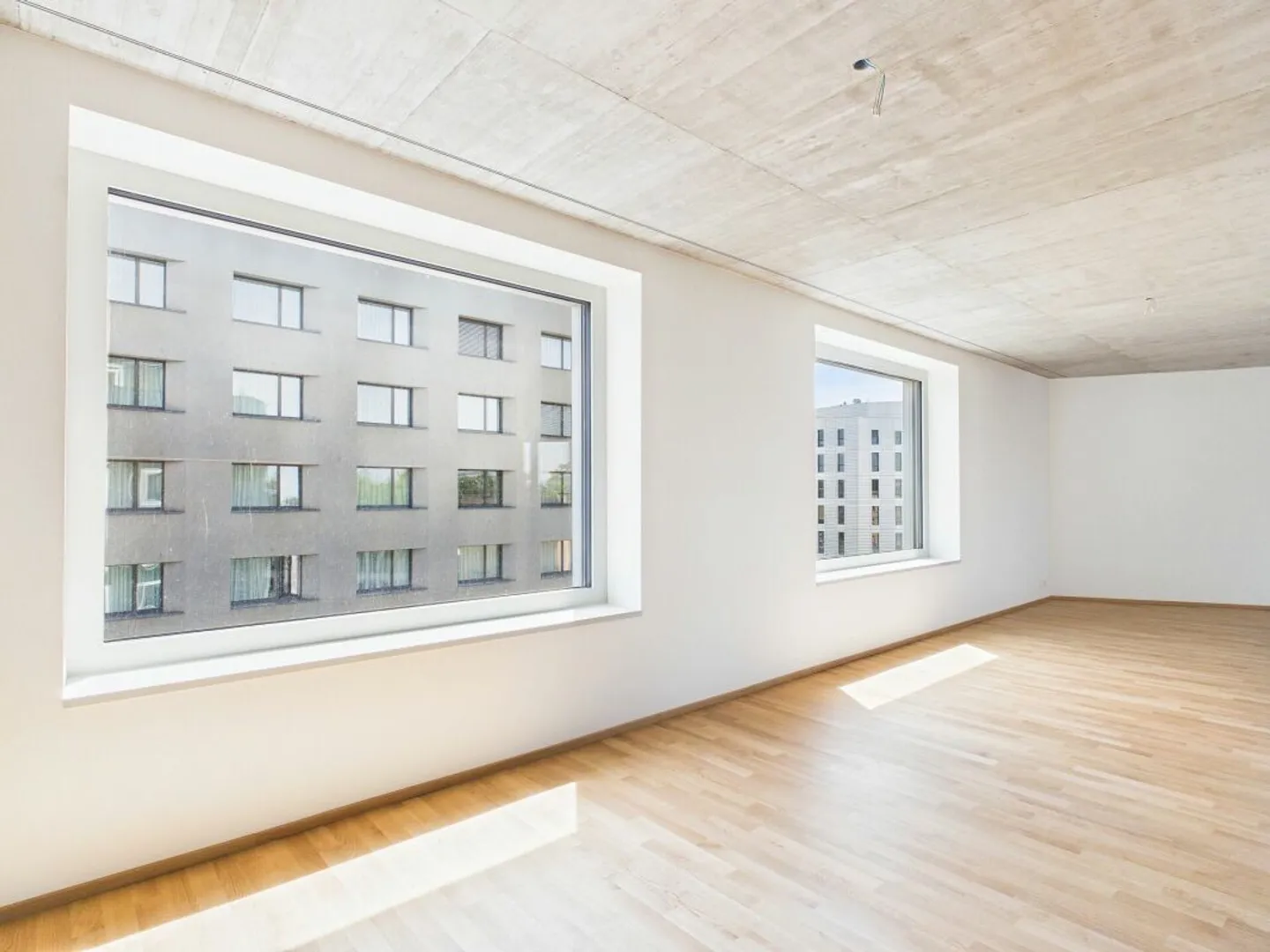 Modernes Apartment mit Balkon - Foto 7 von 13
