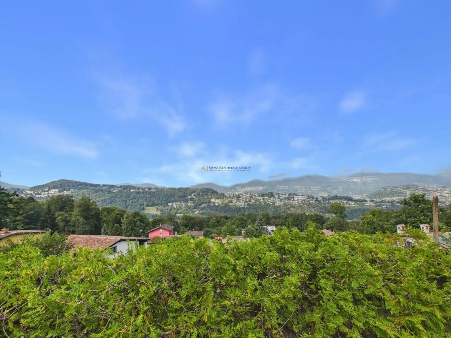 Beautiful house with breathtaking view - Photo 1 of 13