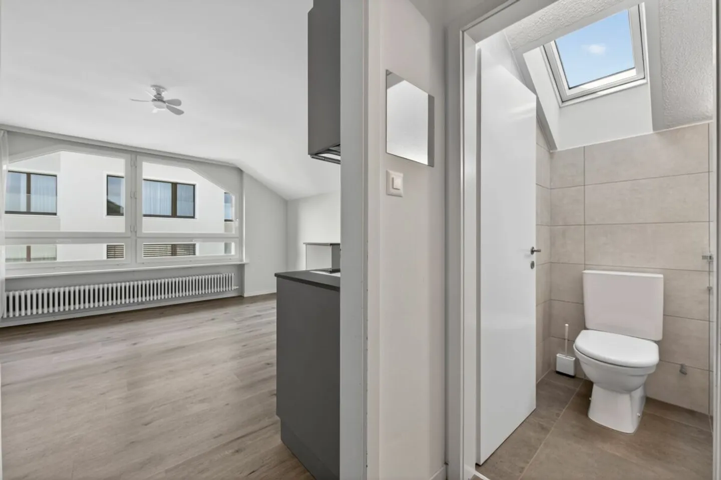 Charming Attic Apartment in Rüschlikon - with Stunning View - Photo 3 of 7