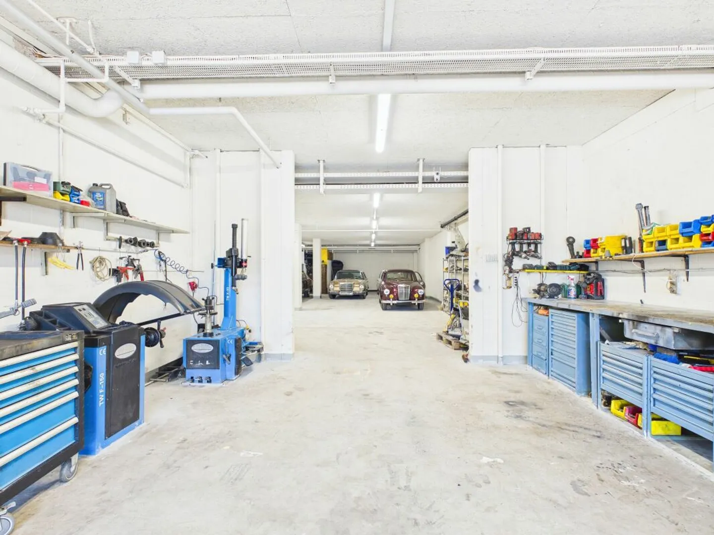 Your dream garage in Fällanden is waiting for you! - Photo 8 of 13