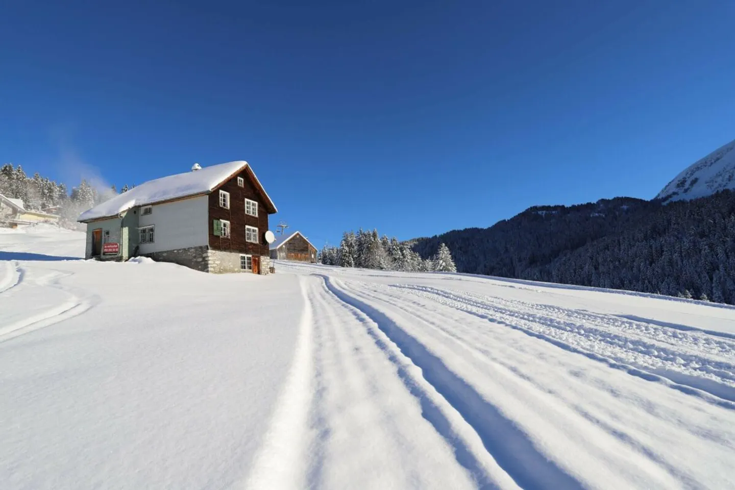 Unique Opportunity - directly on the ski slope - Photo 1 of 8