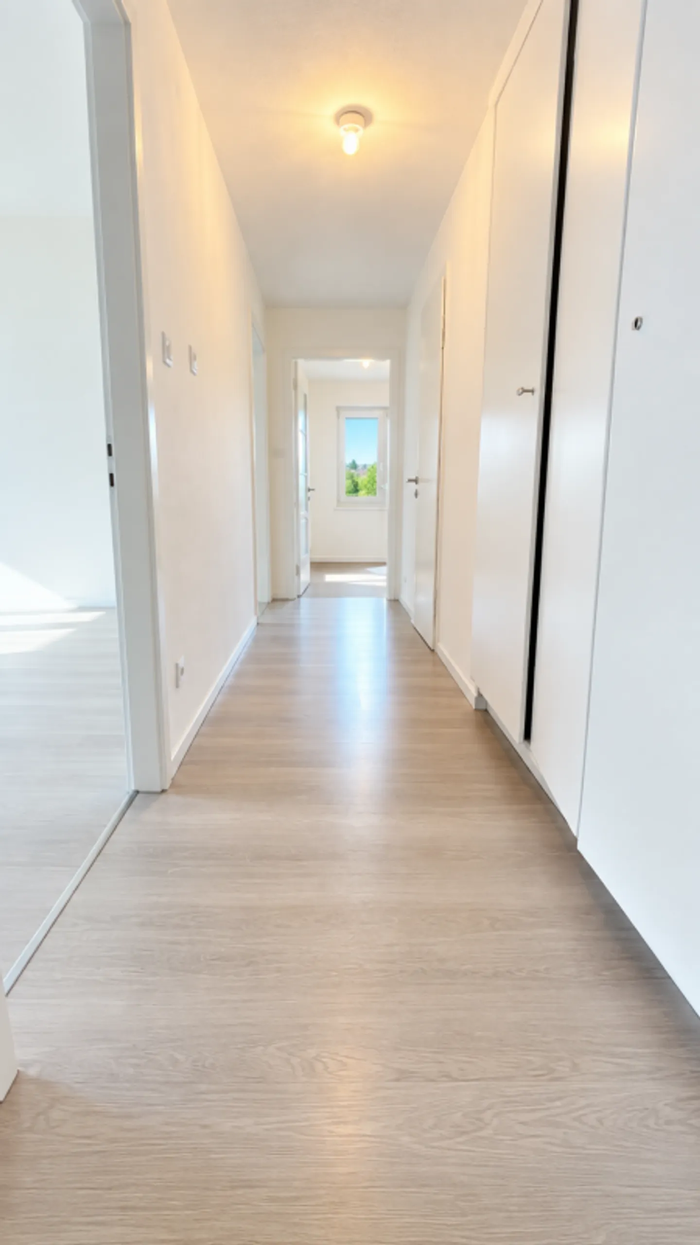 Neu Sanierte 3 Zimmerwohnung zentrale Lage ! - Photo 5 sur 11