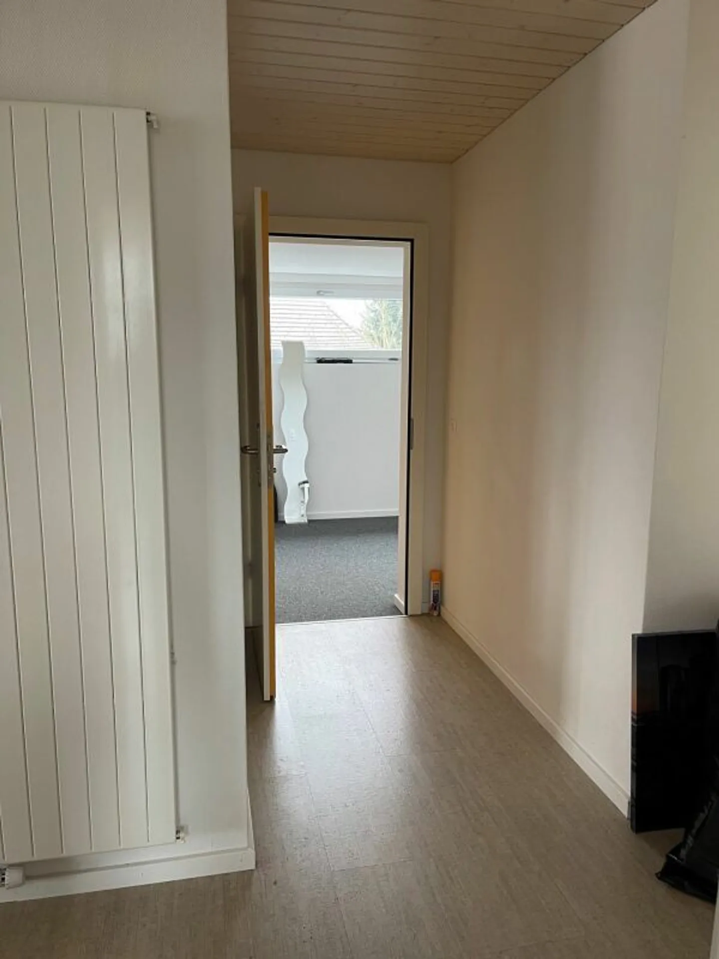 3.5 room bright attic apartment - Photo 10 of 13