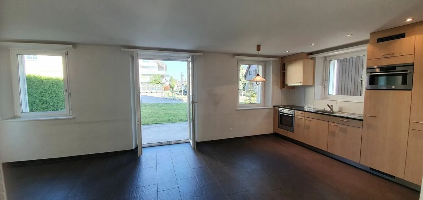 Charming ground floor apartment for rent - Photo 4 of 8