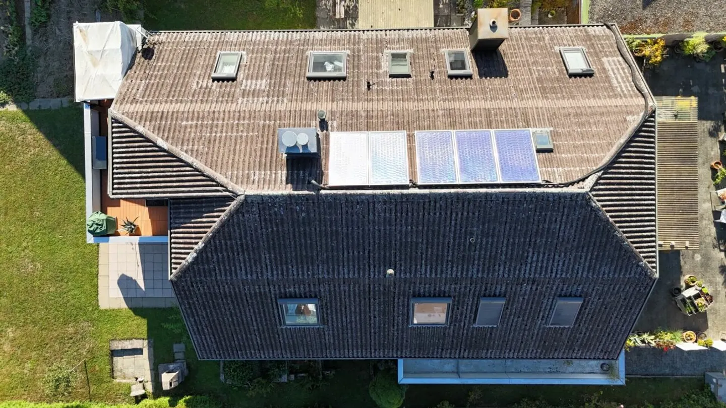 Maison multifamiliale bien entretenue avec 3 unités résidentielles et potentiel d'augmentation des loyers à Oberrüti - Photo 9 sur 9