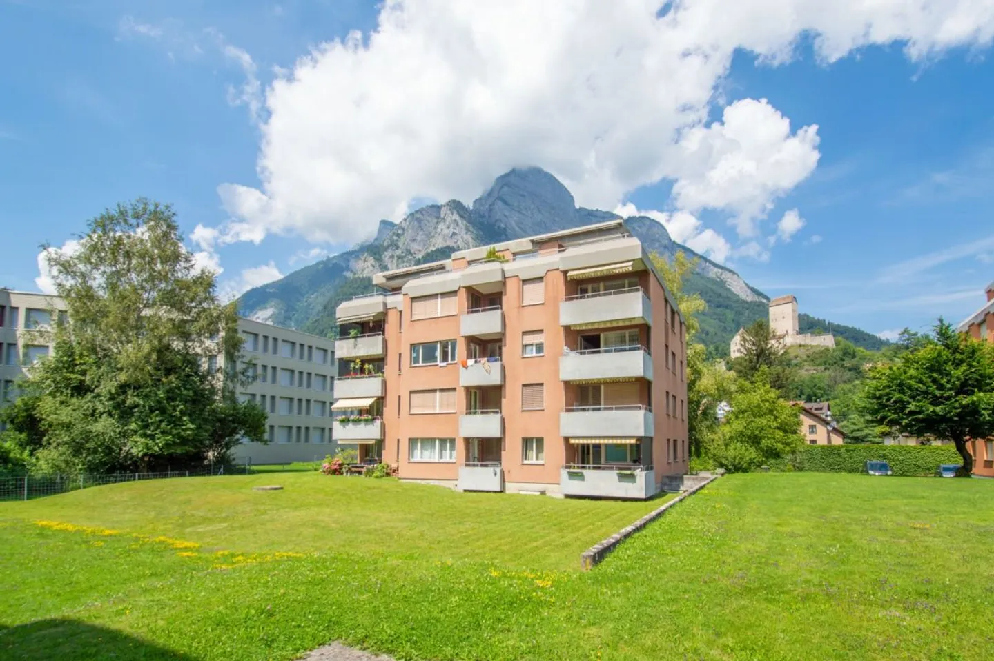 Central with wonderful view of the Pizol copy - Photo 1 of 12