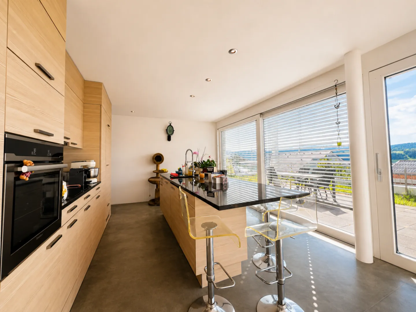 Magnificent villa with breathtaking view - Photo 9 of 13