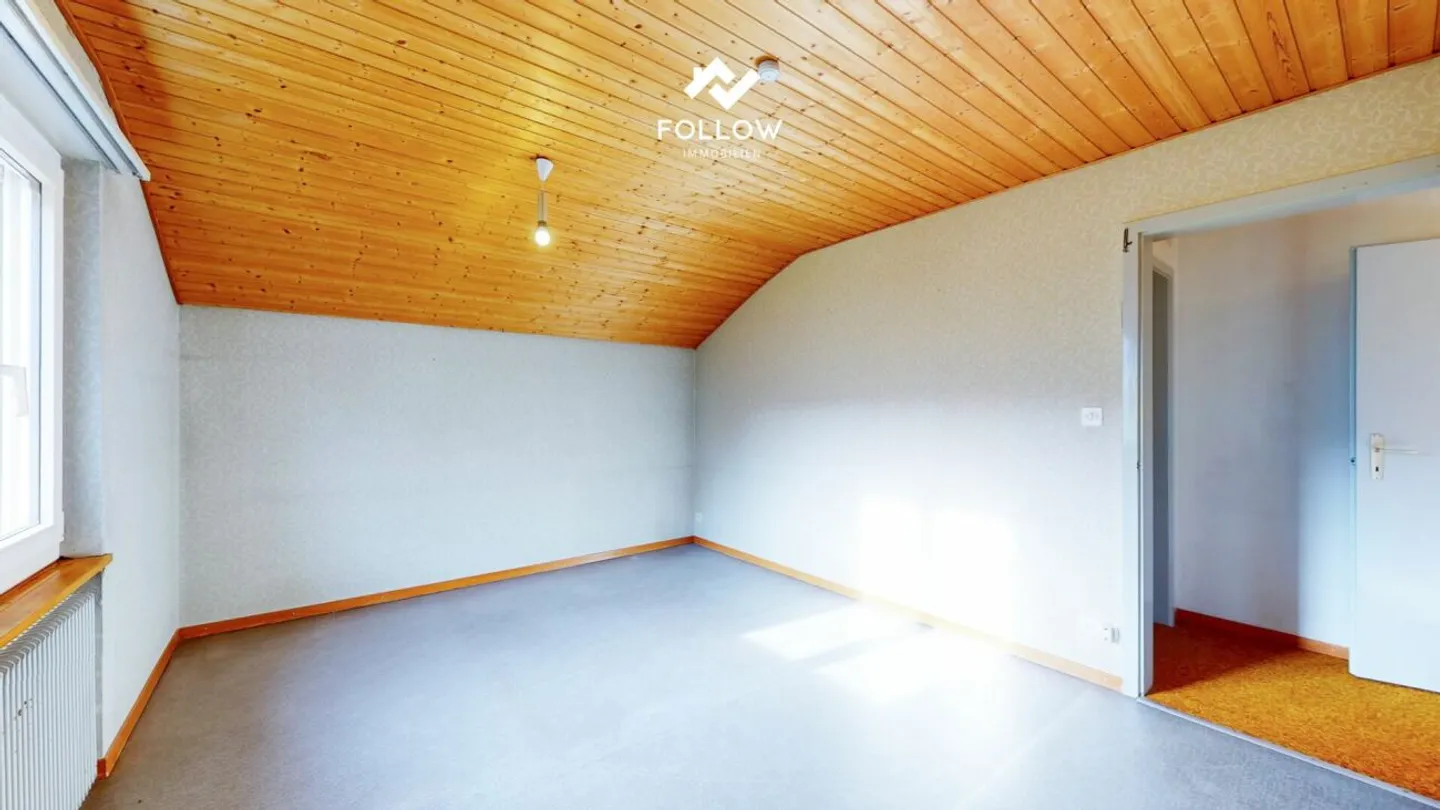 Single-family house in a preferred location - Photo 5 of 13