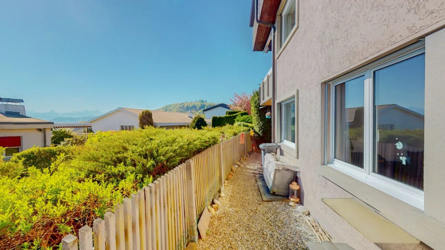 5½ pièces, grand jardin, beaucoup de calme et vue sur le 'Belpmoos' - Photo 3 sur 13