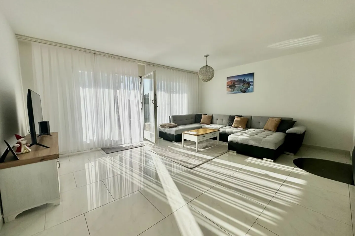 Eck-Einfamilienhaus nahe Hallwilersee - Foto 3 von 13