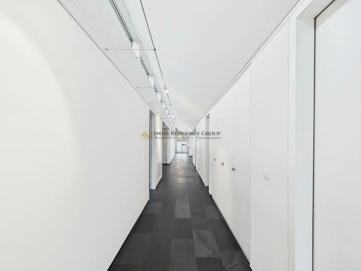 Elegante 5.5-Zimmer-Penthousewohnung mit Liftzugang, Cheminée &amp; grosser Terrasse - Foto 12 di 13