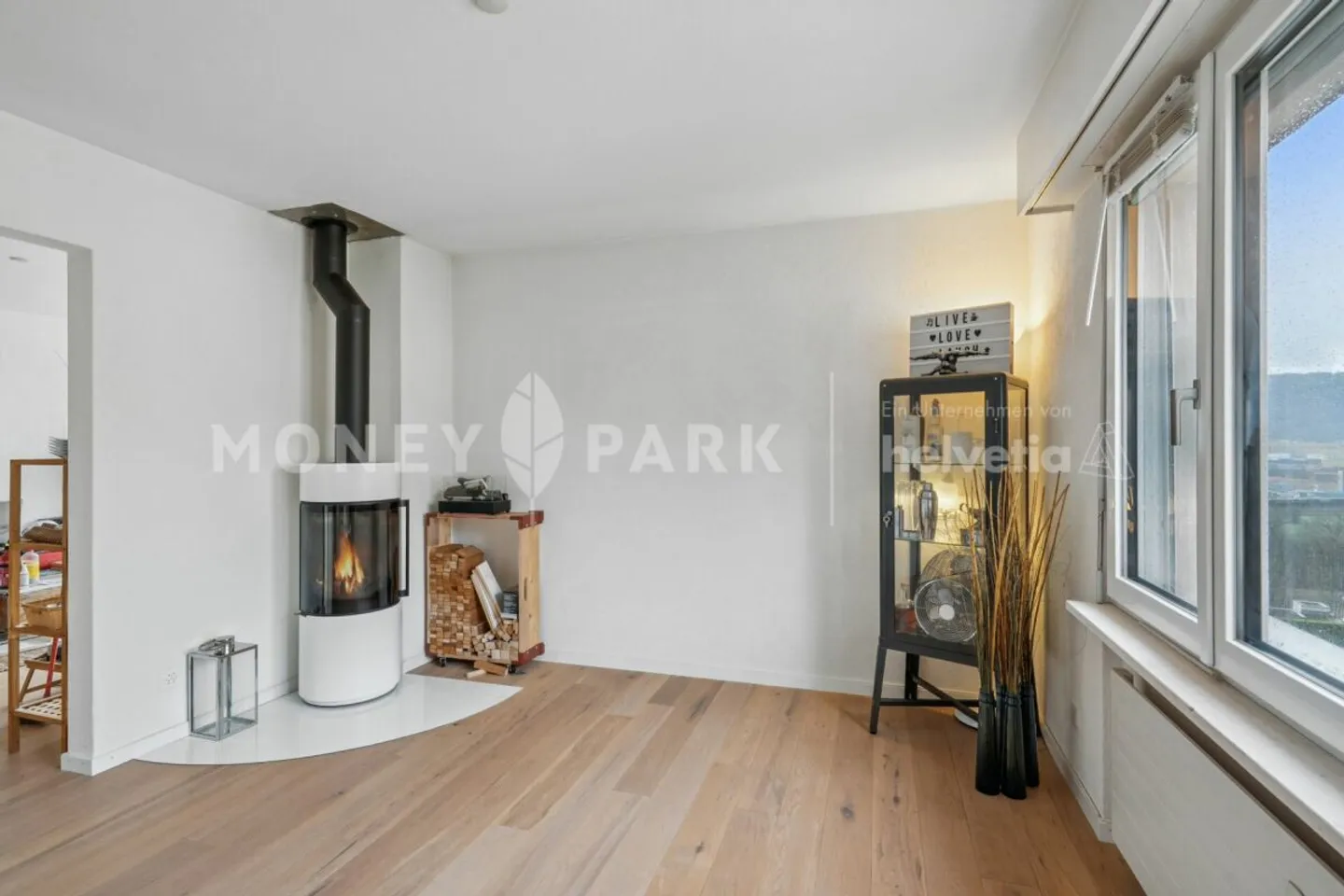 Helle 4-Zimmer-Wohnung mit Weitsicht und sonnigem Balkon - Foto 2 von 13