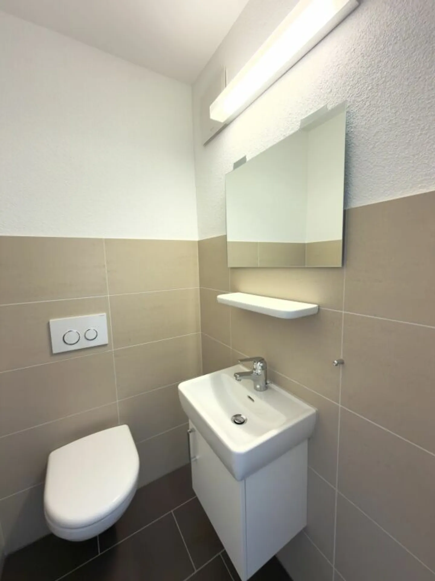 Appartamento mansardato di 4,5 stanze a Tuggen - Foto 6 di 12