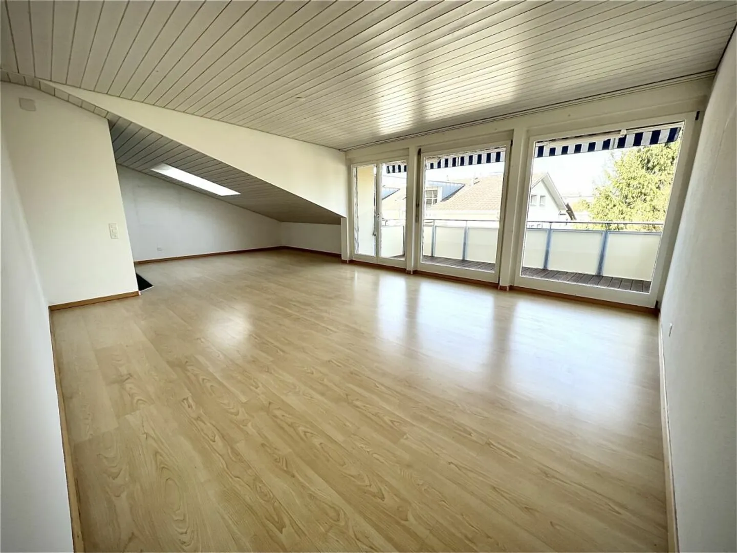 City Pulse Apartment: Appartamento di 3,5 locali con vista sul Rigi in posizione privilegiata a Zugo - Foto 1 di 10