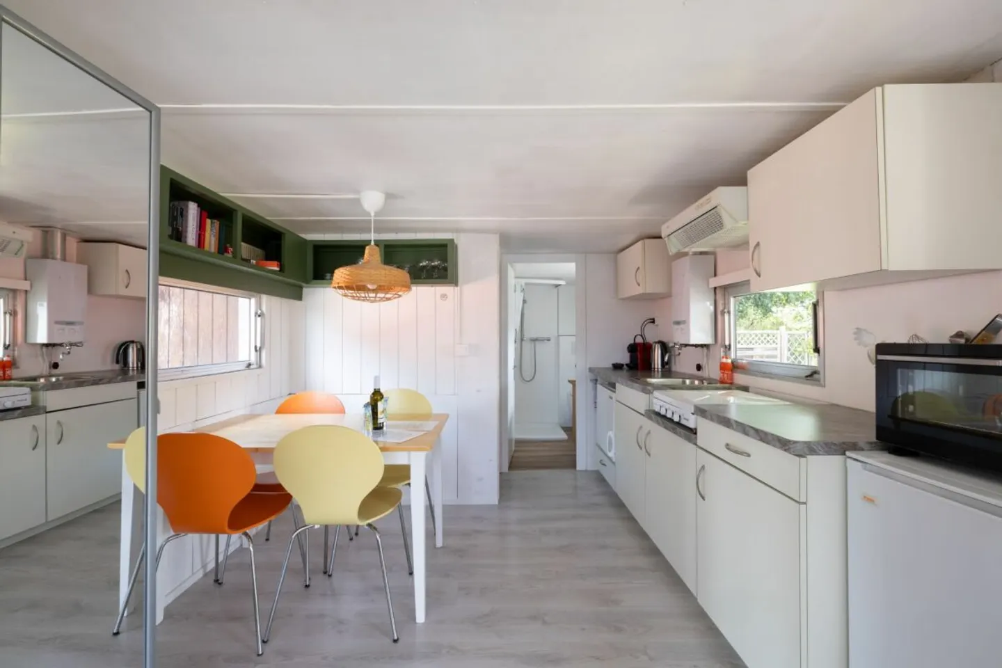 Bungalow confortable de 2,5 pièces à Gletterens - Photo 4 sur 13