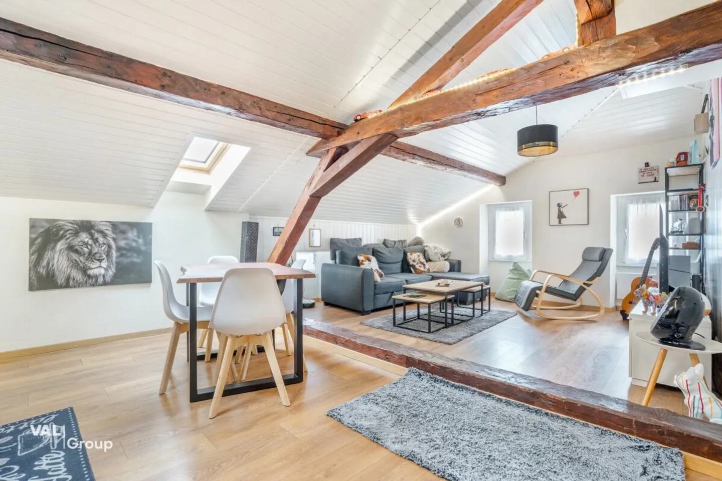 Small building in the heart of the village with a gross yield of 4.5% - Photo 9 of 13