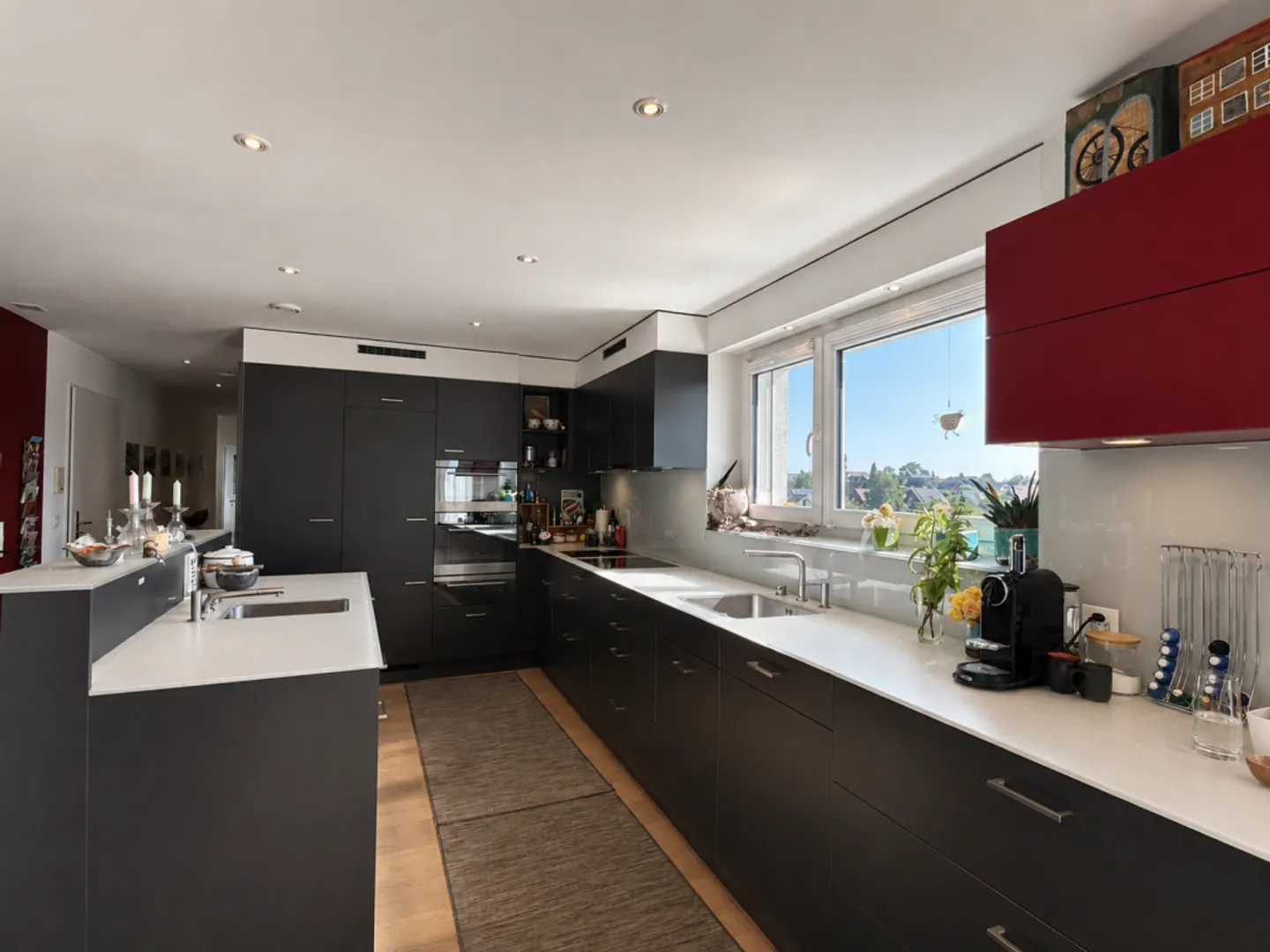 Appartement penthouse de 5,5 pièces avec terrasse de 150 m², vue panoramique et accès direct à la terrasse depuis chaque chambre - Photo 13 sur 13