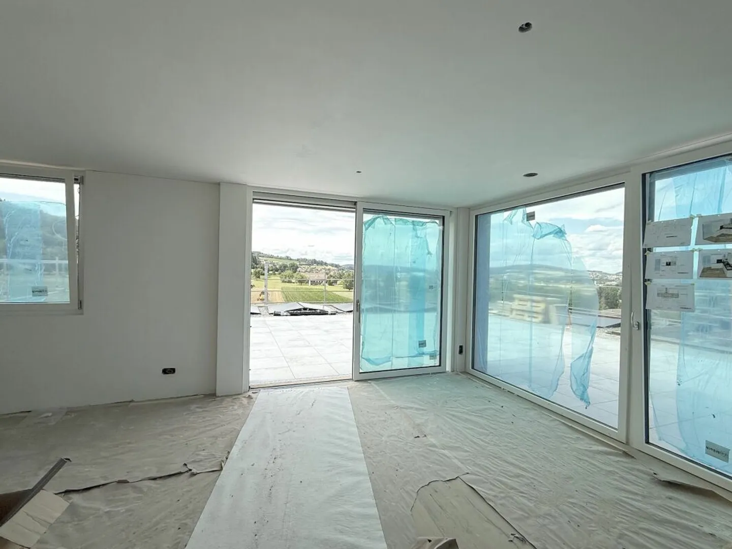 Appartement studio penthouse exclusif avec terrasse de 93 m² et vue panoramique - Photo 5 sur 10