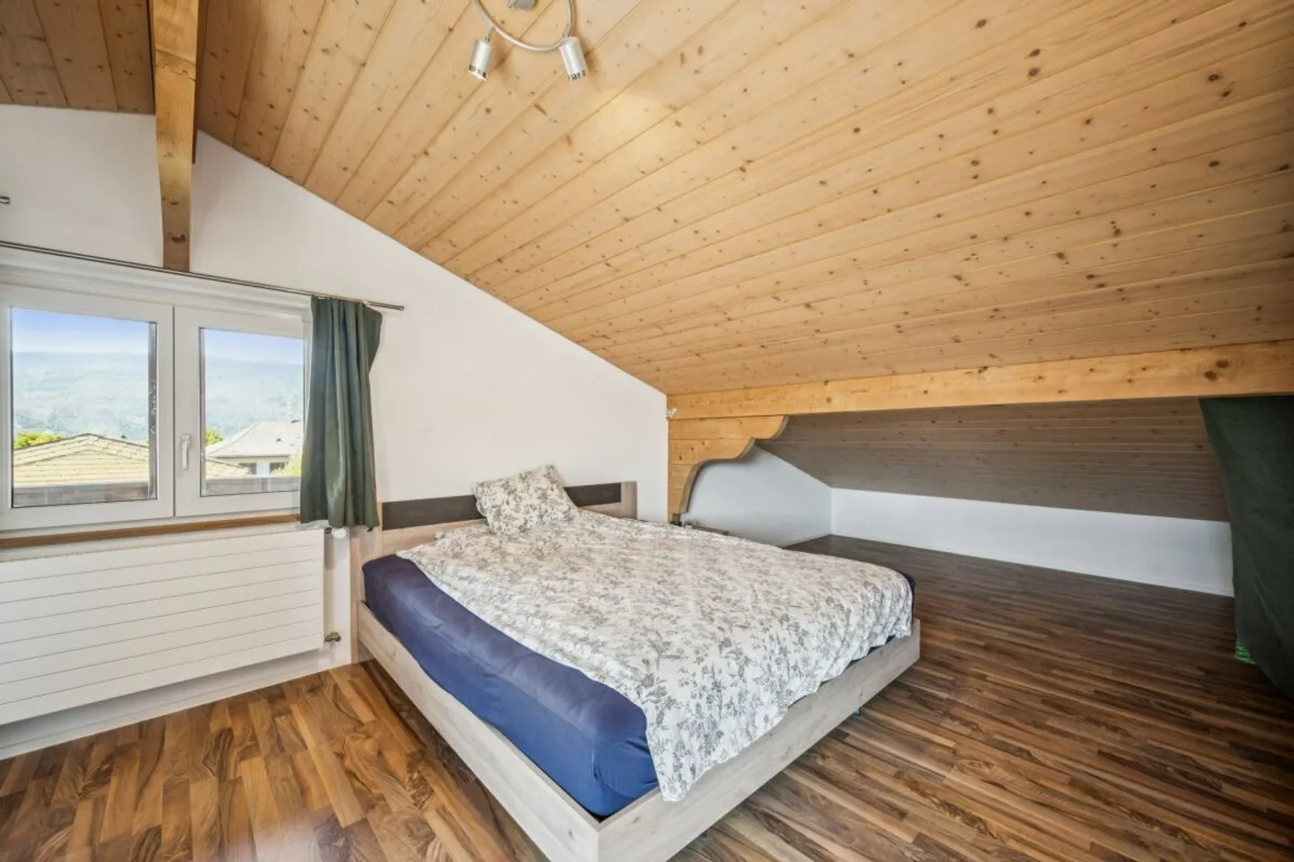 Chalet attraente di 5,5 stanze a Mörigen BE con vista sul lago di Bienne - Foto 12 di 13
