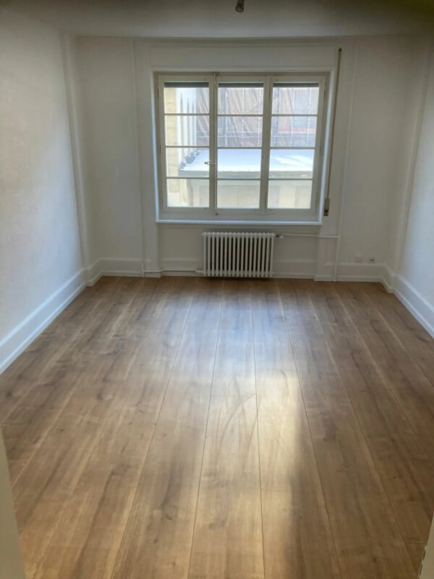 4,5pce spacieux rénové dans immeuble historique - Foto 4 di 13