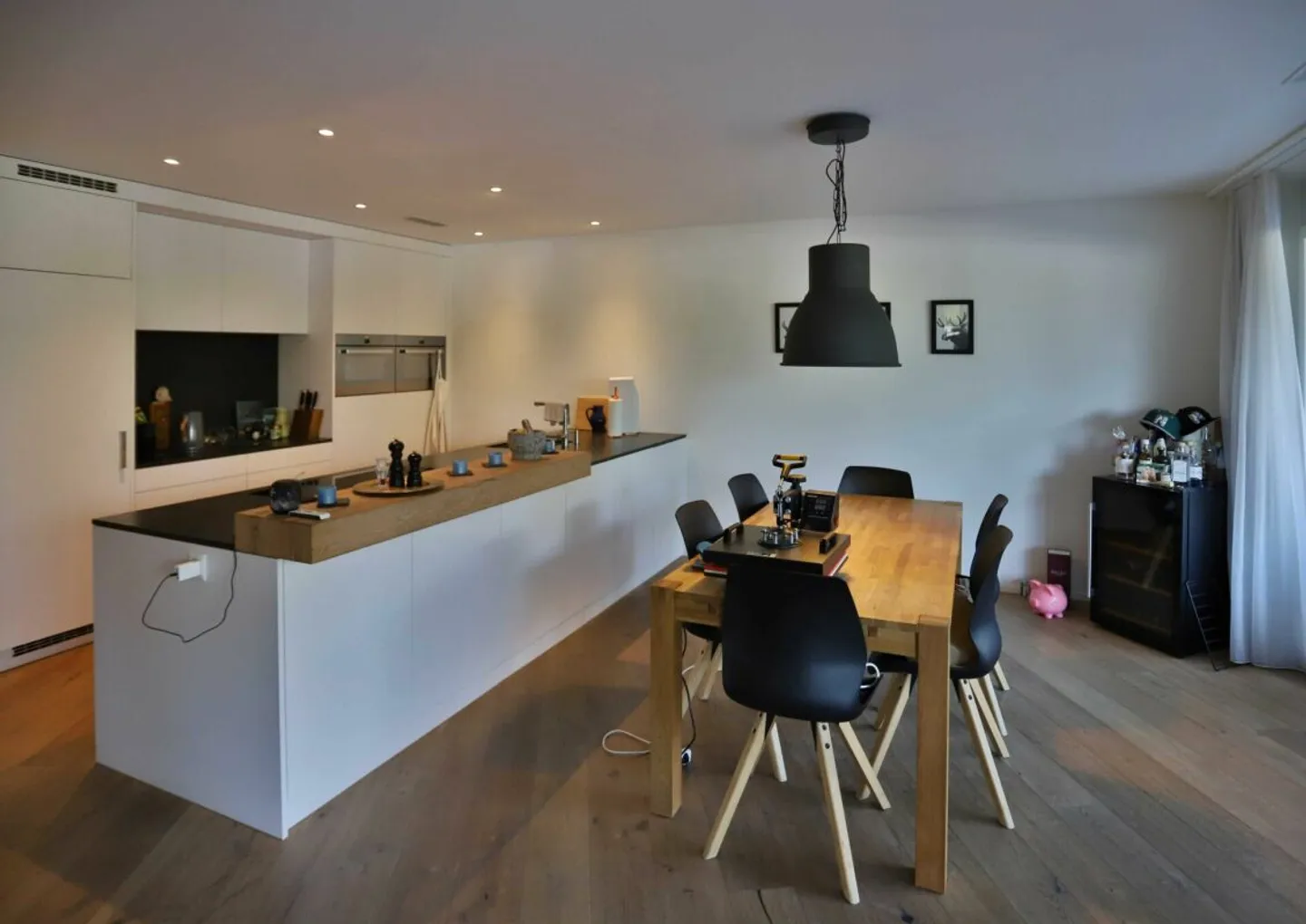 Modern living comfort just a few steps from Lake Zurich - Photo 5 of 9