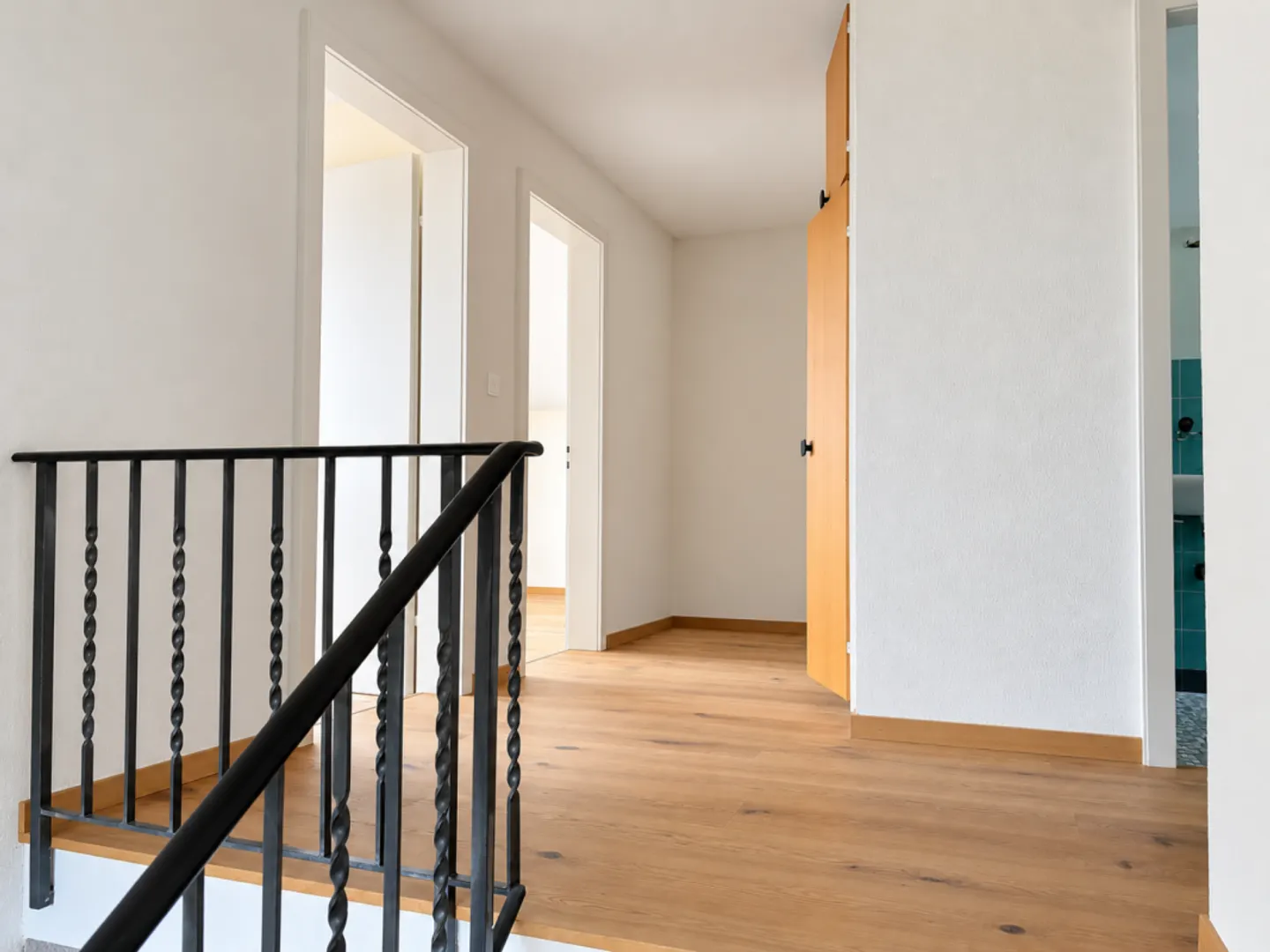 6½-Room Single-Family House in the Green with Beautiful View - Photo 10 of 13