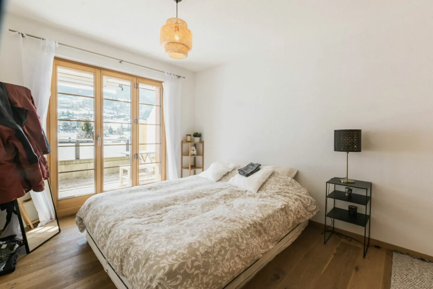 Chalet with Terrace & Mountain View - Photo 8 of 13