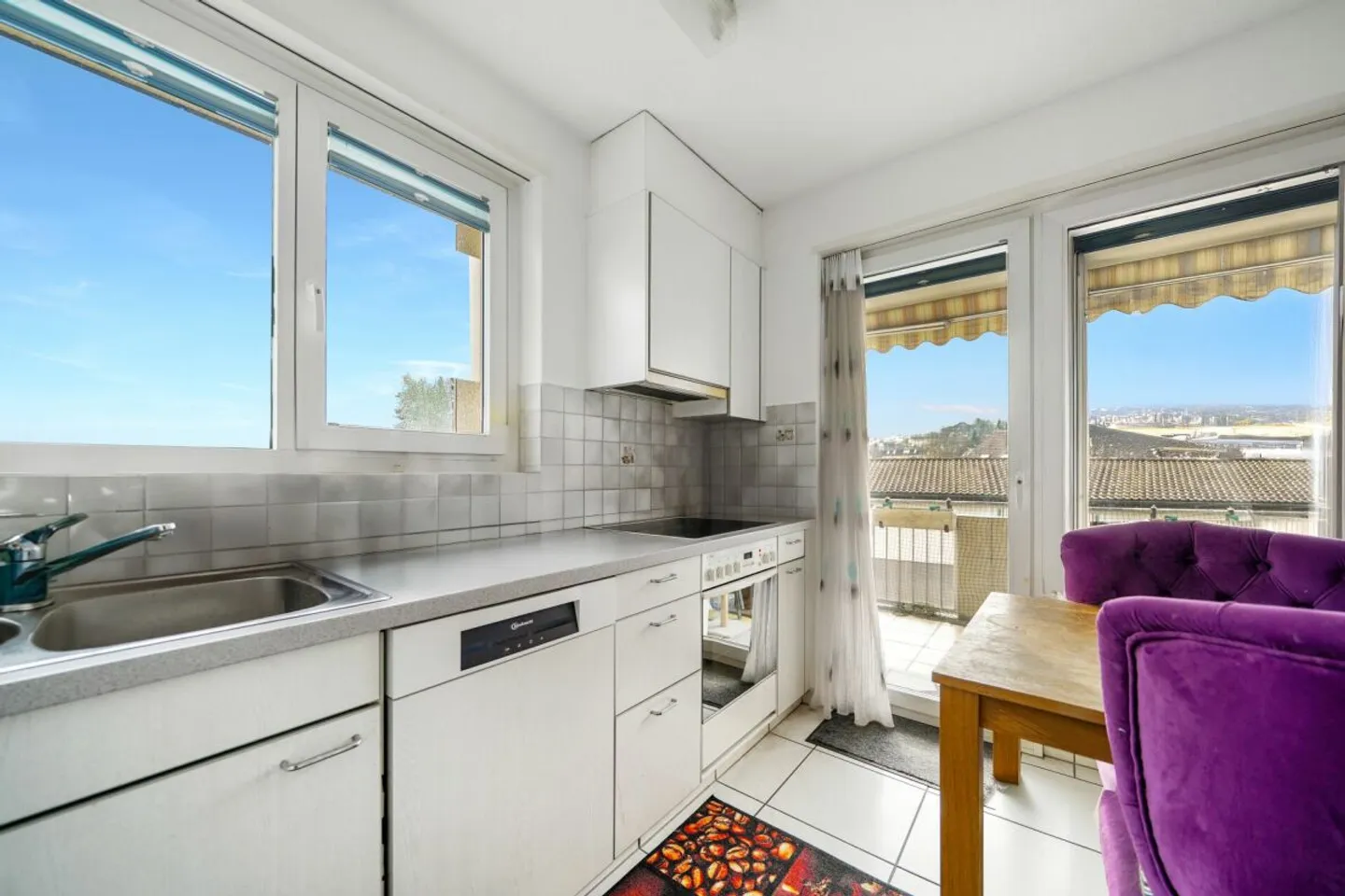 Appartement 4.5 pièces abordable dans un emplacement attrayant - Photo 1 sur 13