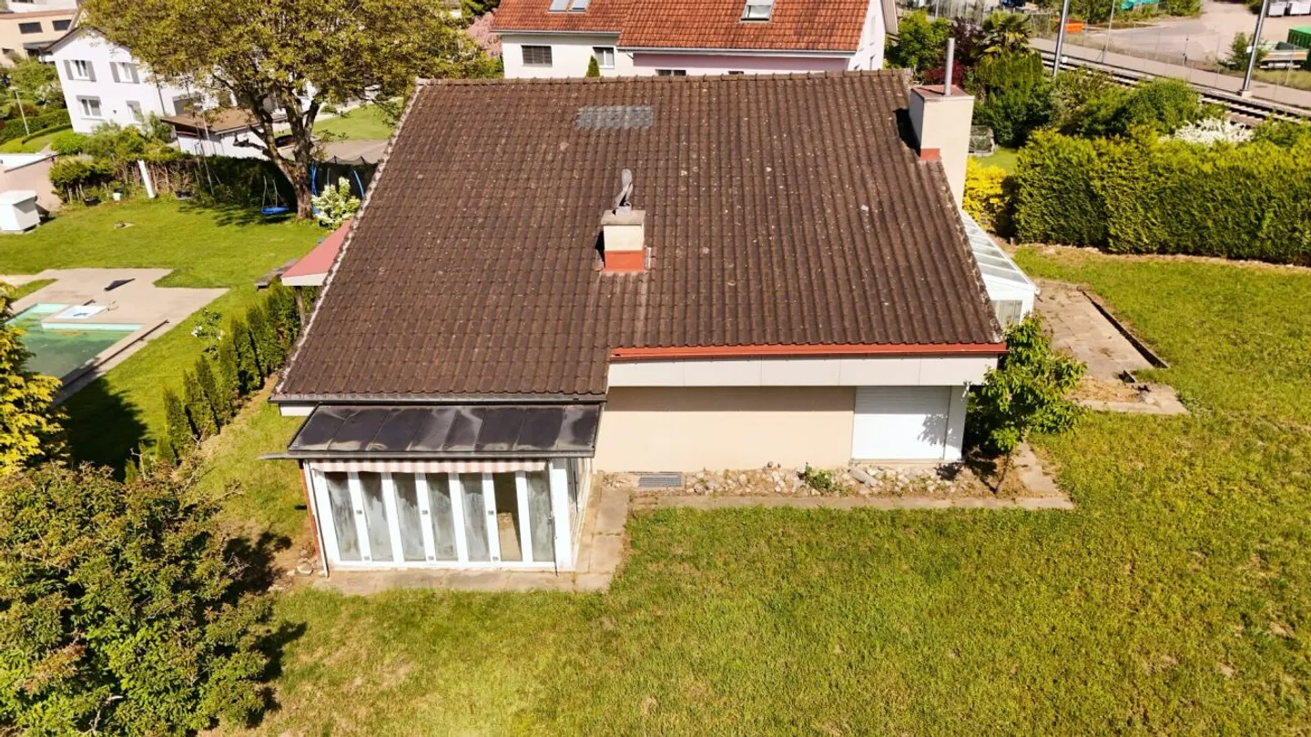 5.5 Room House with Potential - Photo 7 of 13