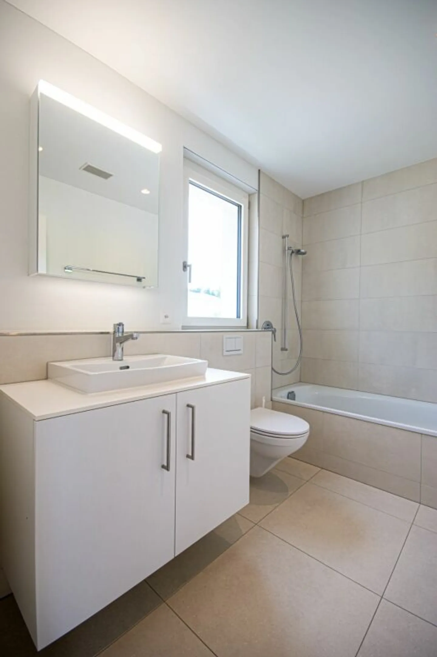 Geräumige Wohnung mit Alpenblick - Foto 7 von 11
