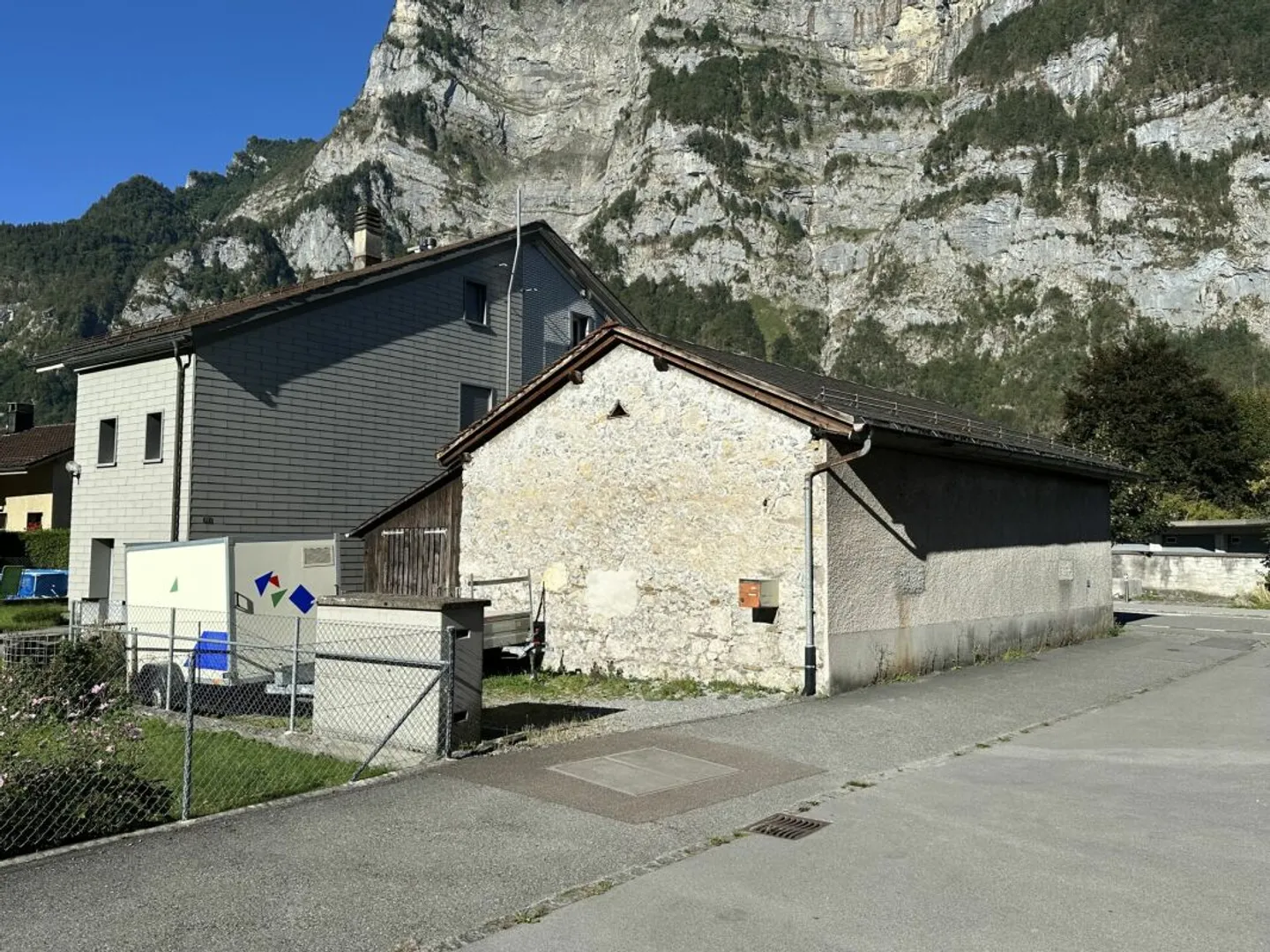 Edificio di stoccaggio funzionale a Glarona - Foto 2 di 4