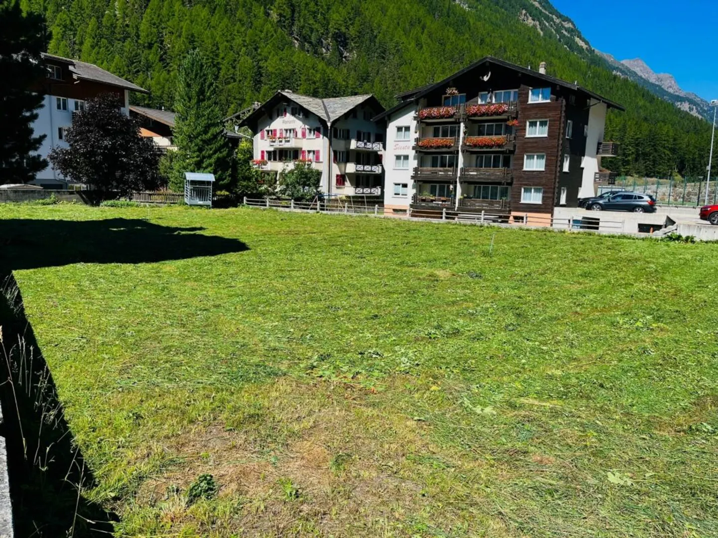 Terrain constructible spacieux à Saas Balen VS pour constructions W4 - Photo 2 sur 6