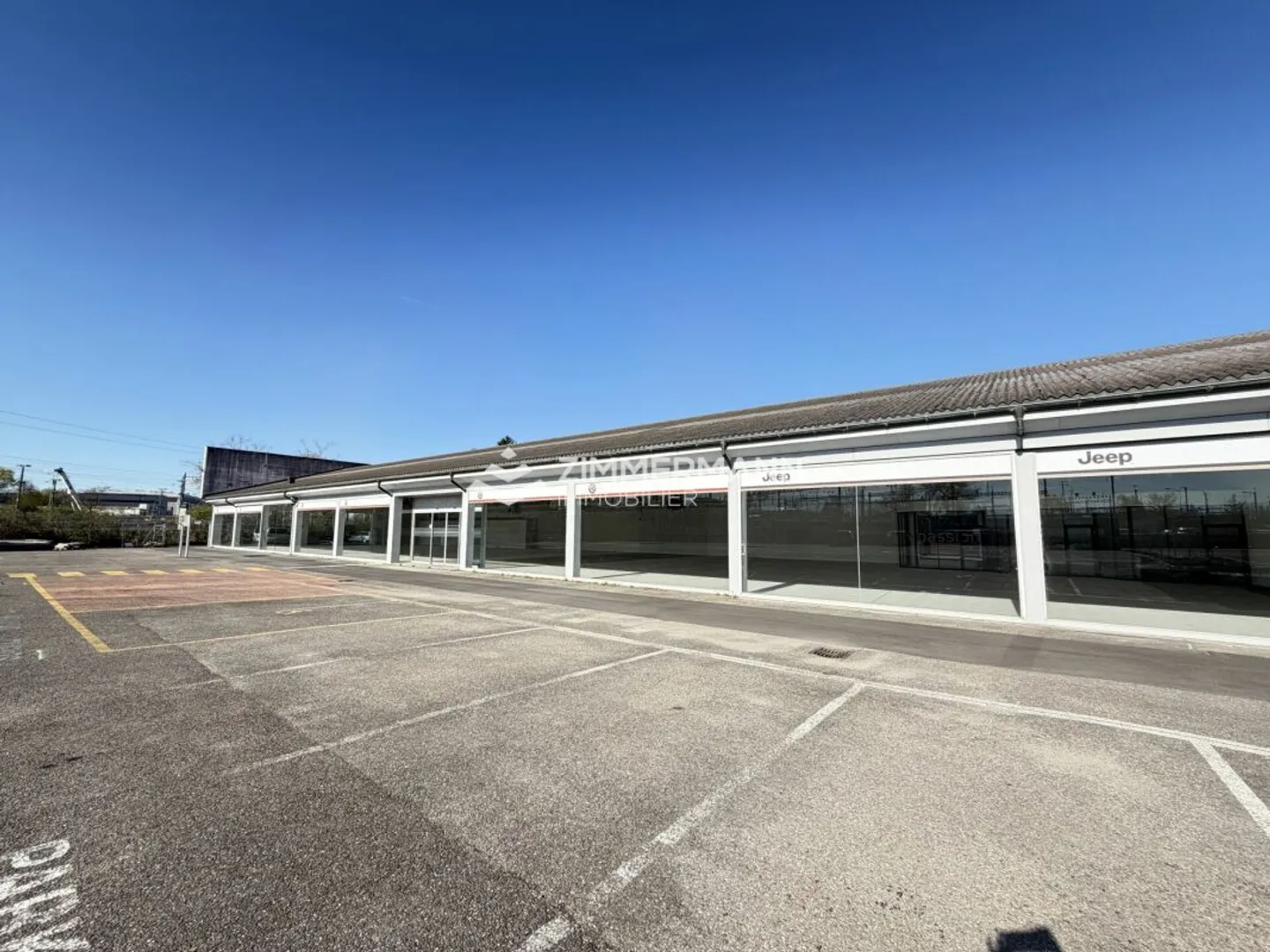 Large industrial space of 1260 m² in Meyrin - Photo 1 of 5